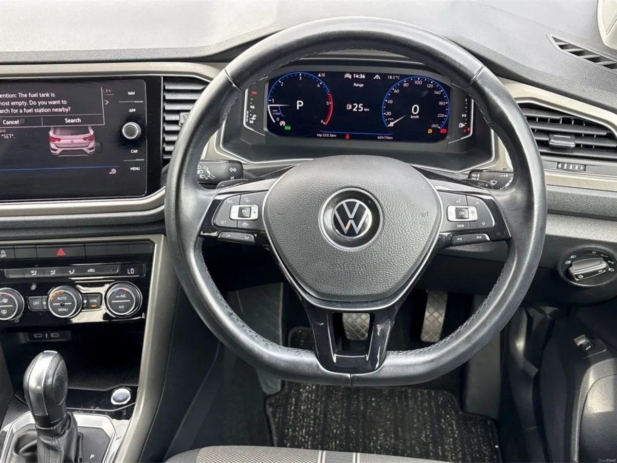 Volkswagen T-Roc 2.0 TDI Style Design Auto - Image 3