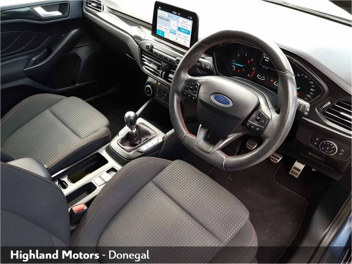 Ford Focus 1.5 TDCi 120PS ST Line - Image 6