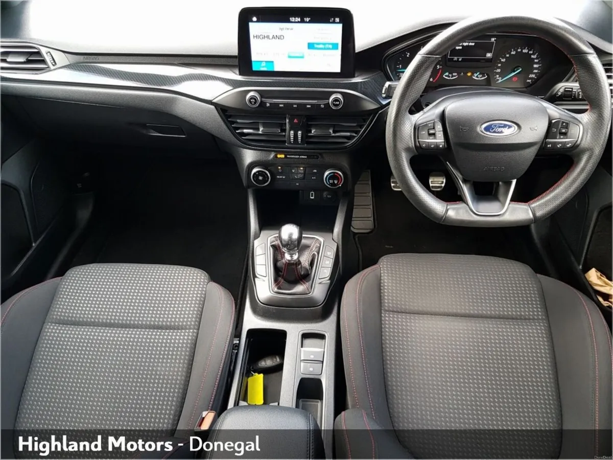 Ford Focus 1.5 TDCi 120PS ST Line - Image 2