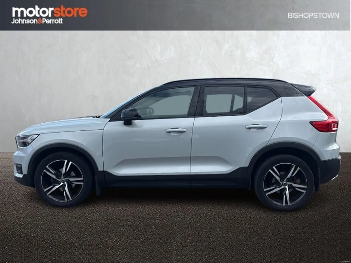 Volvo XC40 D3 (150hp) R-Design Pro Auto - Image 6