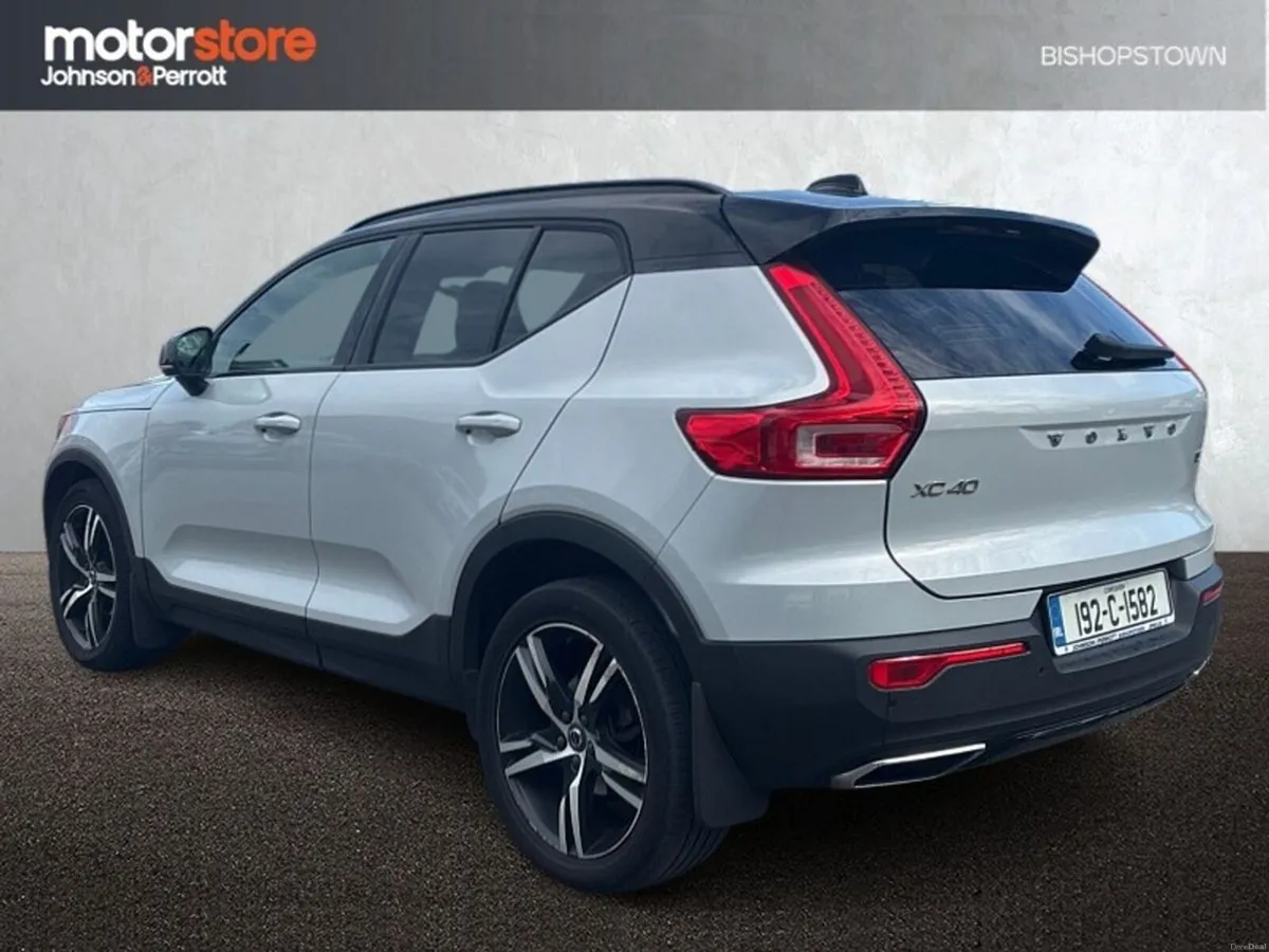 Volvo XC40 D3 (150hp) R-Design Pro Auto - Image 2