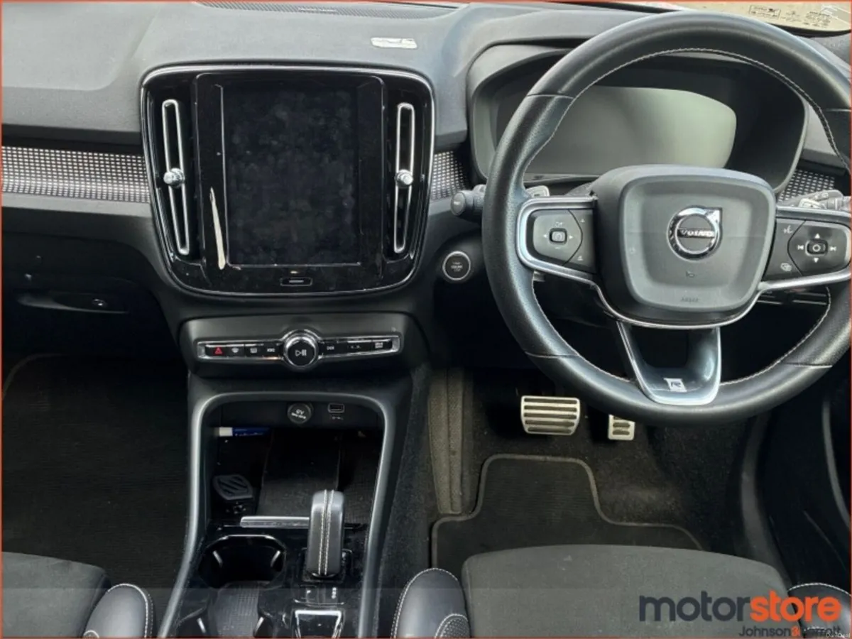 Volvo XC40 D3 (150hp) R-Design Pro Auto - Image 4