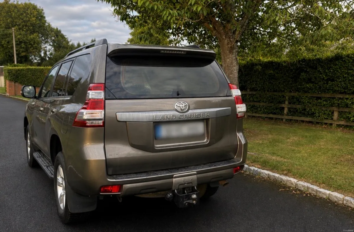 Toyota LandCruiser - Image 2