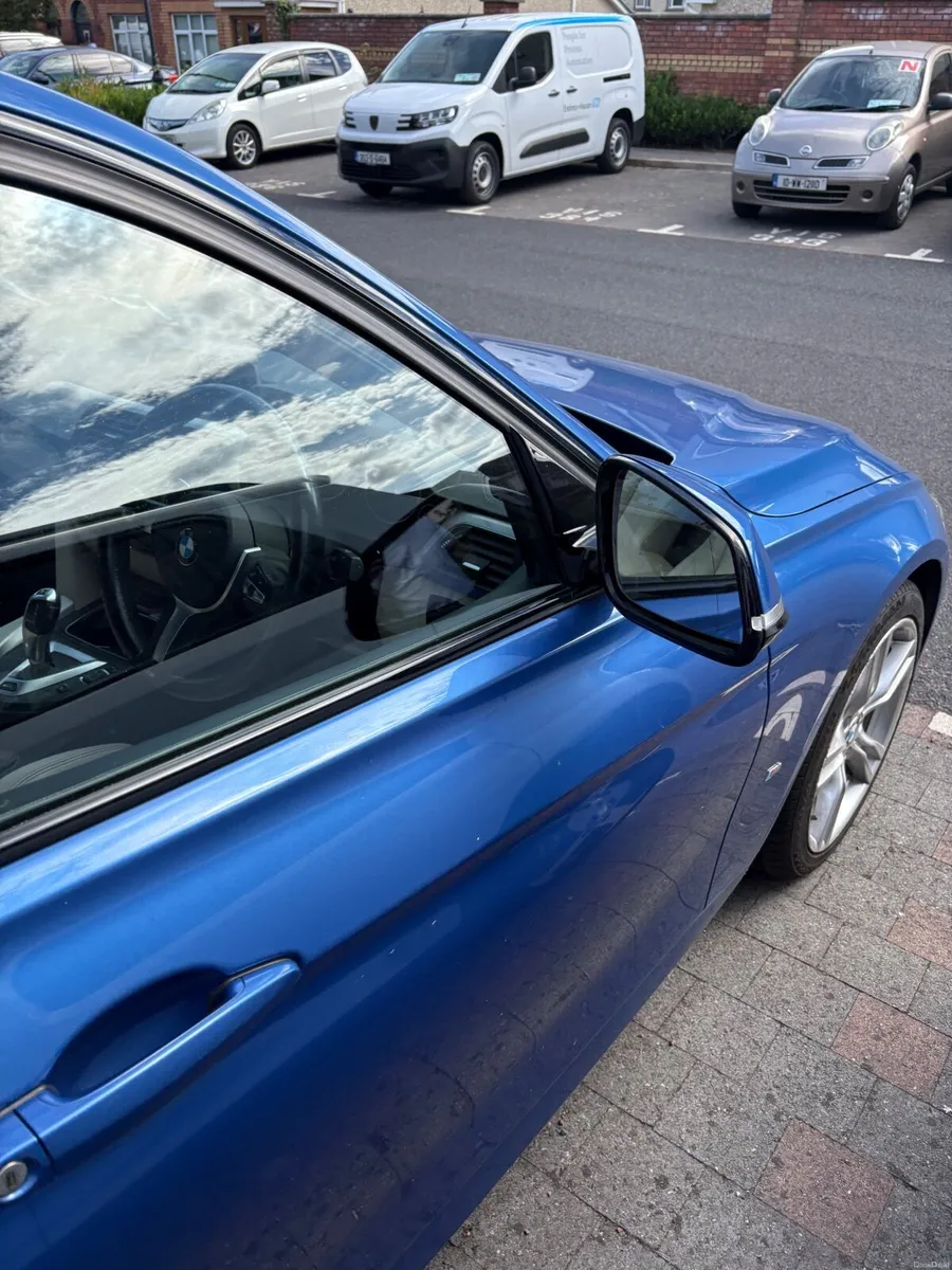 BMW 3-Series 2018 - Image 2