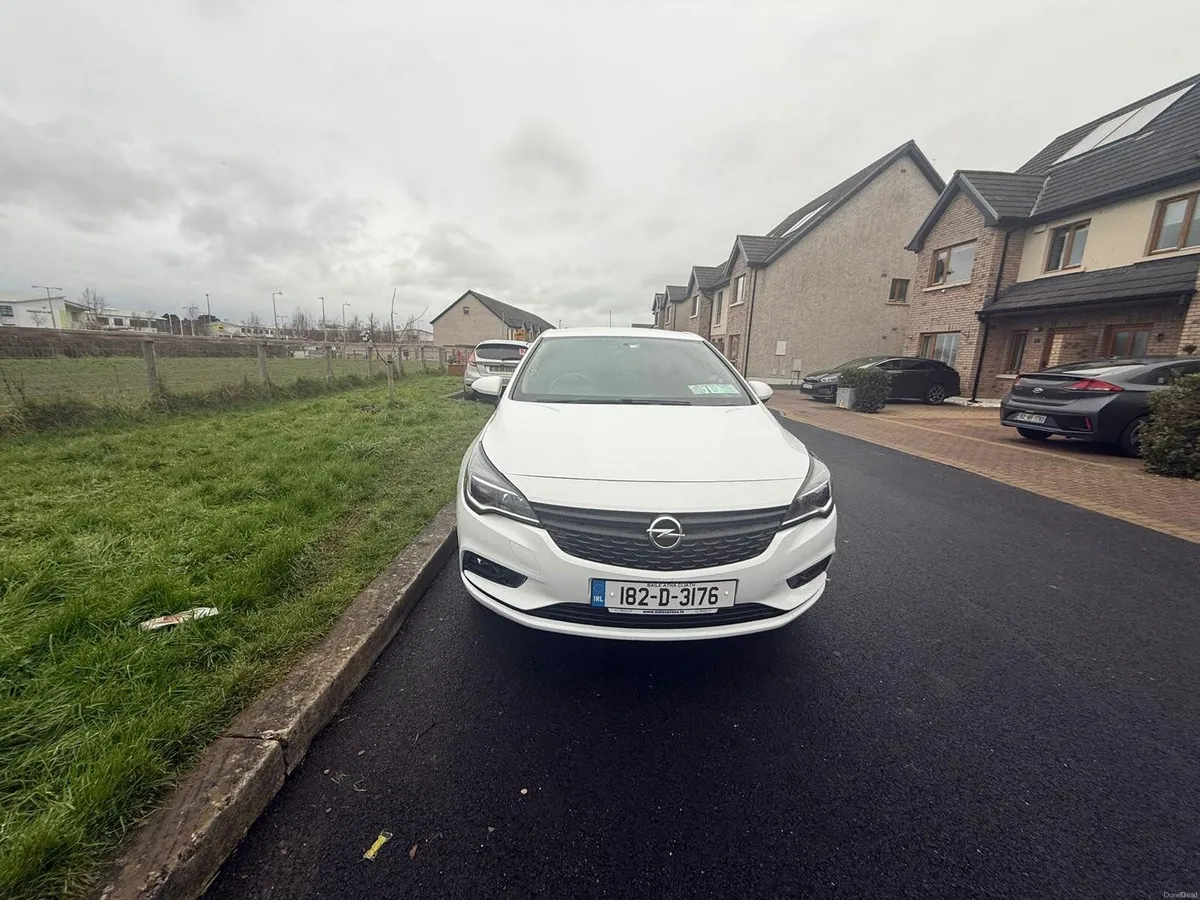 Opel Astra 2018 - Image 3