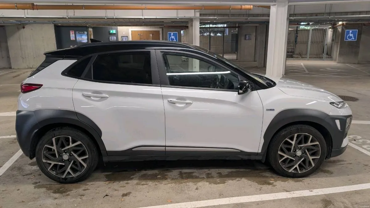 2020 Kona Executive Hybrid Automatic - Image 3