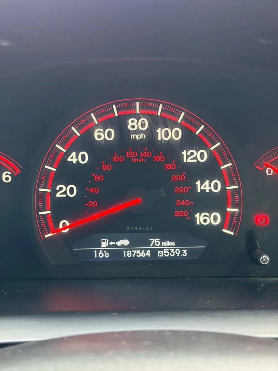 Honda Accord 2008 - Image 2