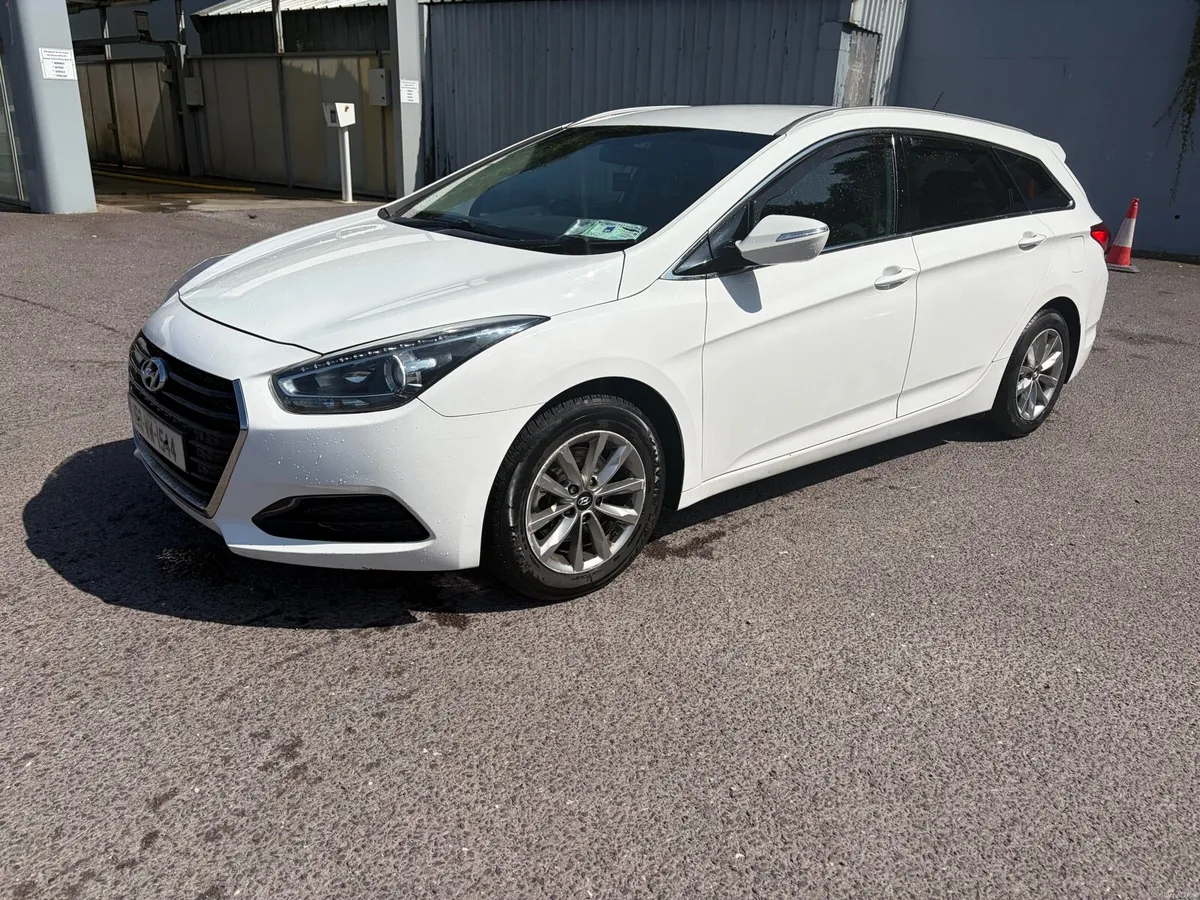 152 HYUNDAI I40 ESTATE - Image 2