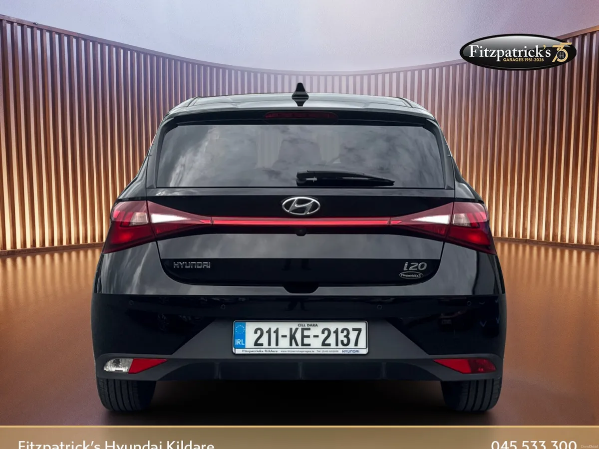 Hyundai i20 Deluxe Edition - 2021 - Image 5