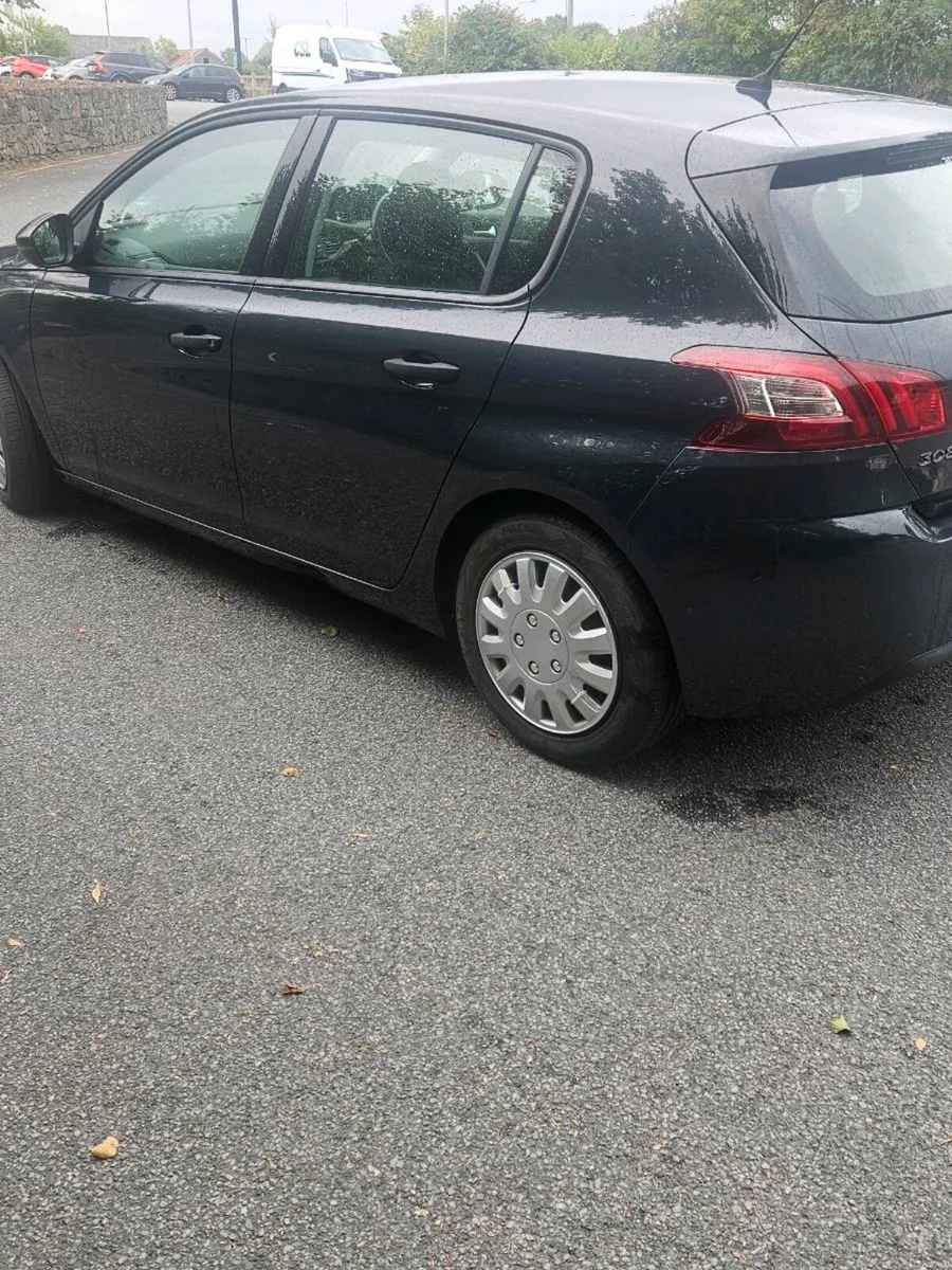 2017 Peugeot 308 1.2 Petrol - Image 5