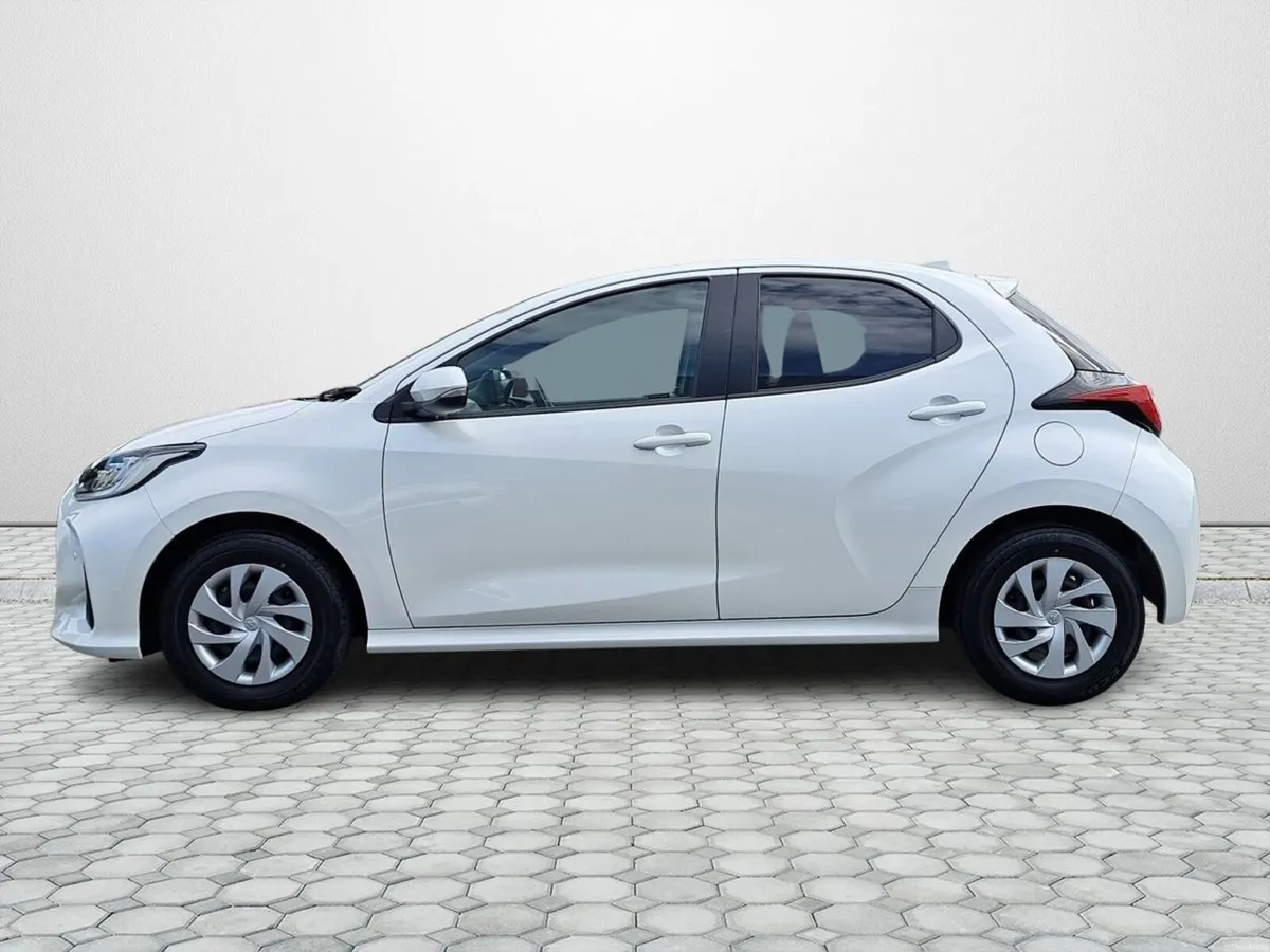 Toyota Yaris HYBRID AUTO G - Image 5