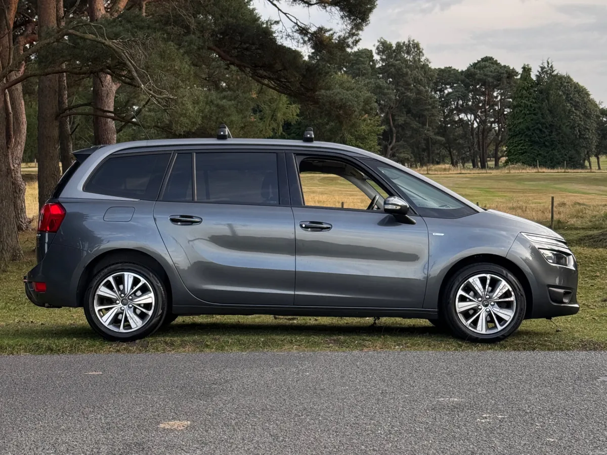 Citroen C4 Picasso Exclusive - 7 Seats - Image 2