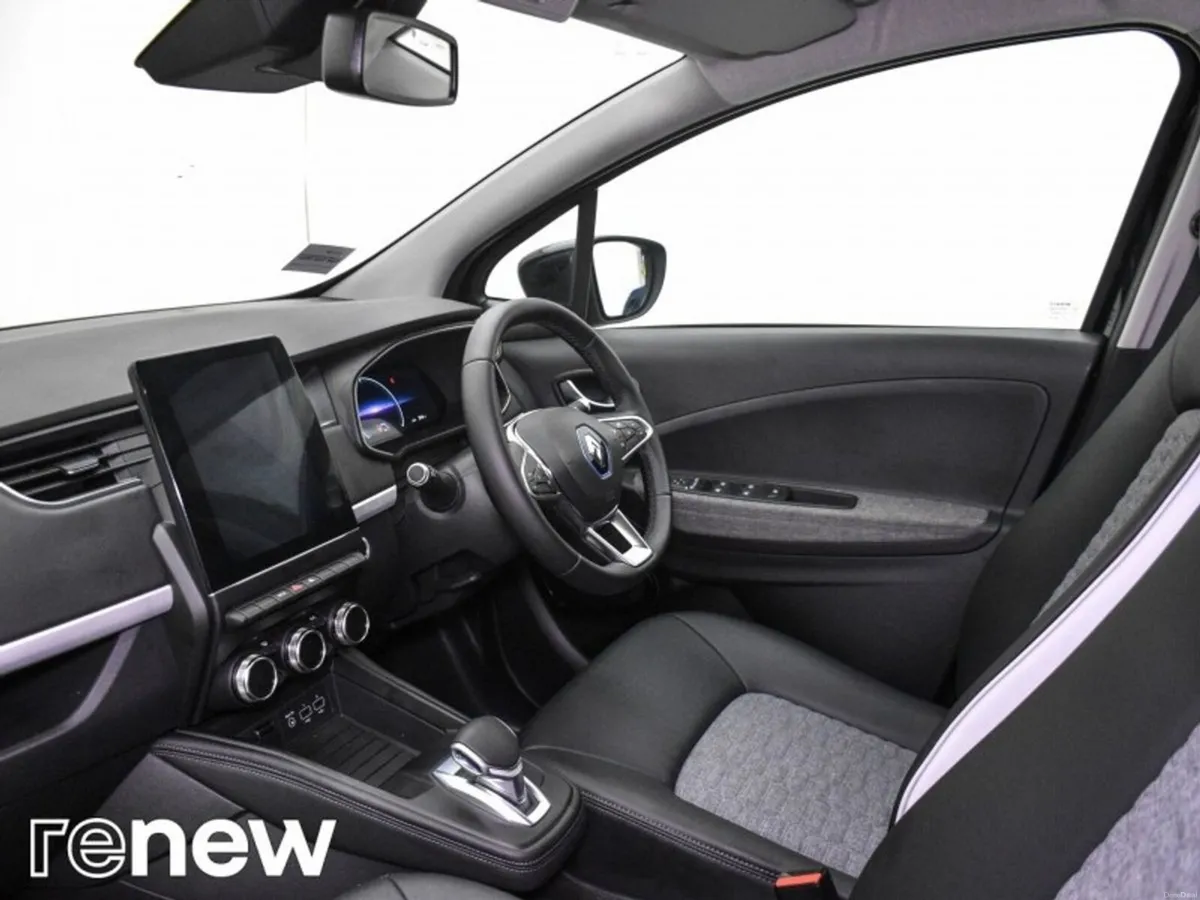 Renault Zoe R135 Z.E 50 GT Line CCS Rapid charge - Image 5