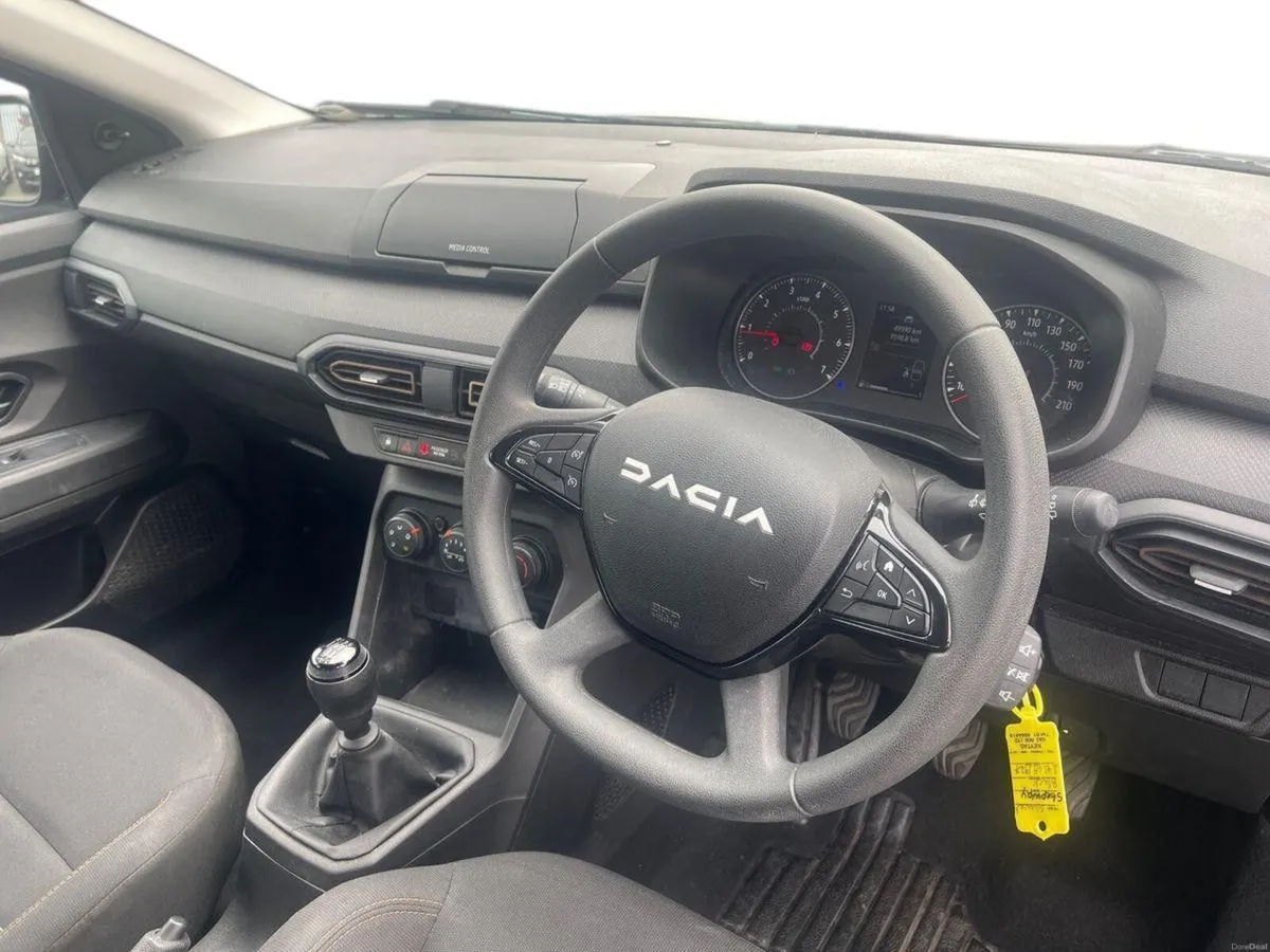 Dacia Sandero Stepway TCe 90 STEPWAY Essential - Image 6