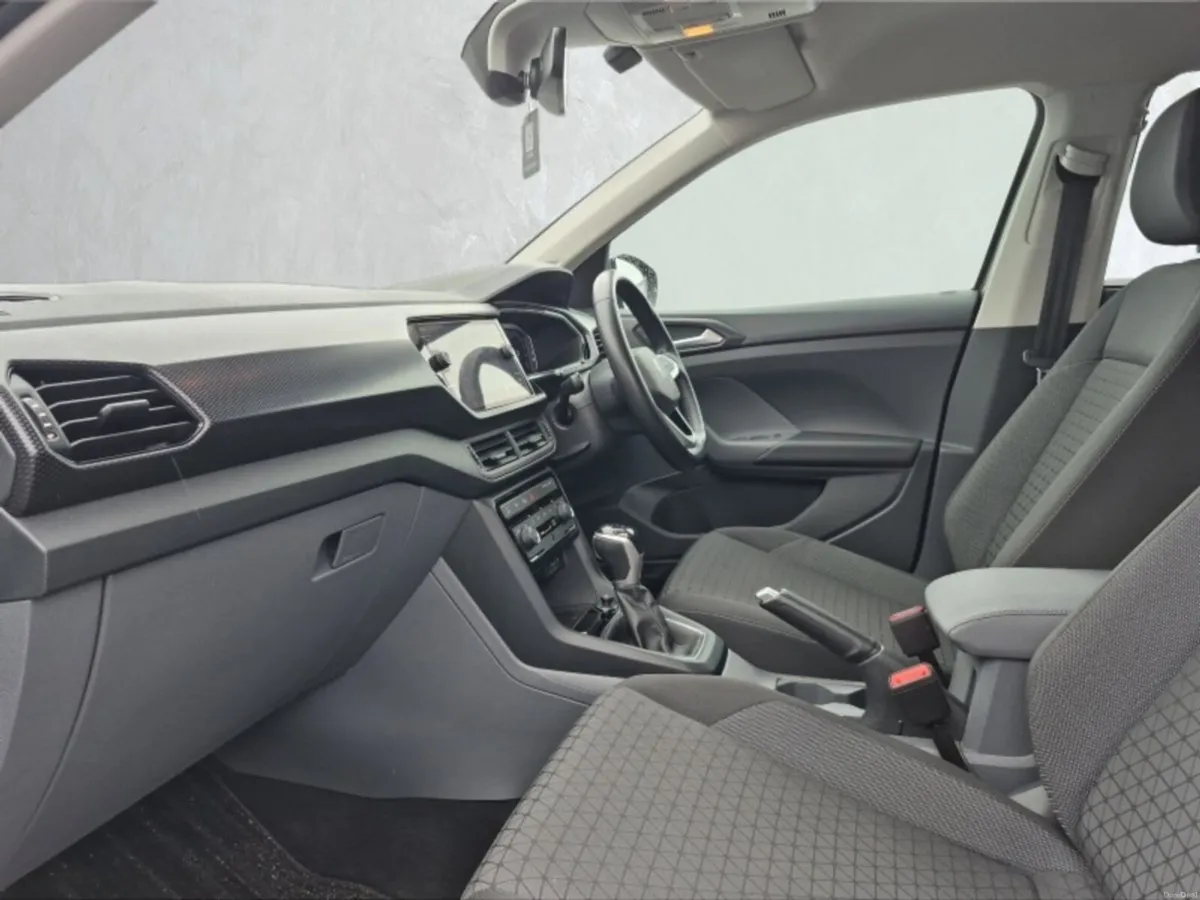 Volkswagen T-Cross ** ACTVE ** AUTO ** TRINITY MOT - Image 6