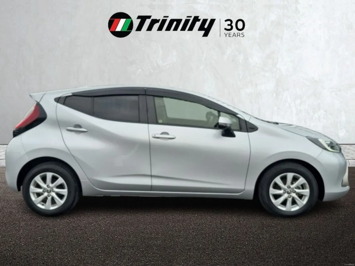 Toyota Aqua ** Z HYBRID ** AUTO ** TRINITY MOTORS - Image 5