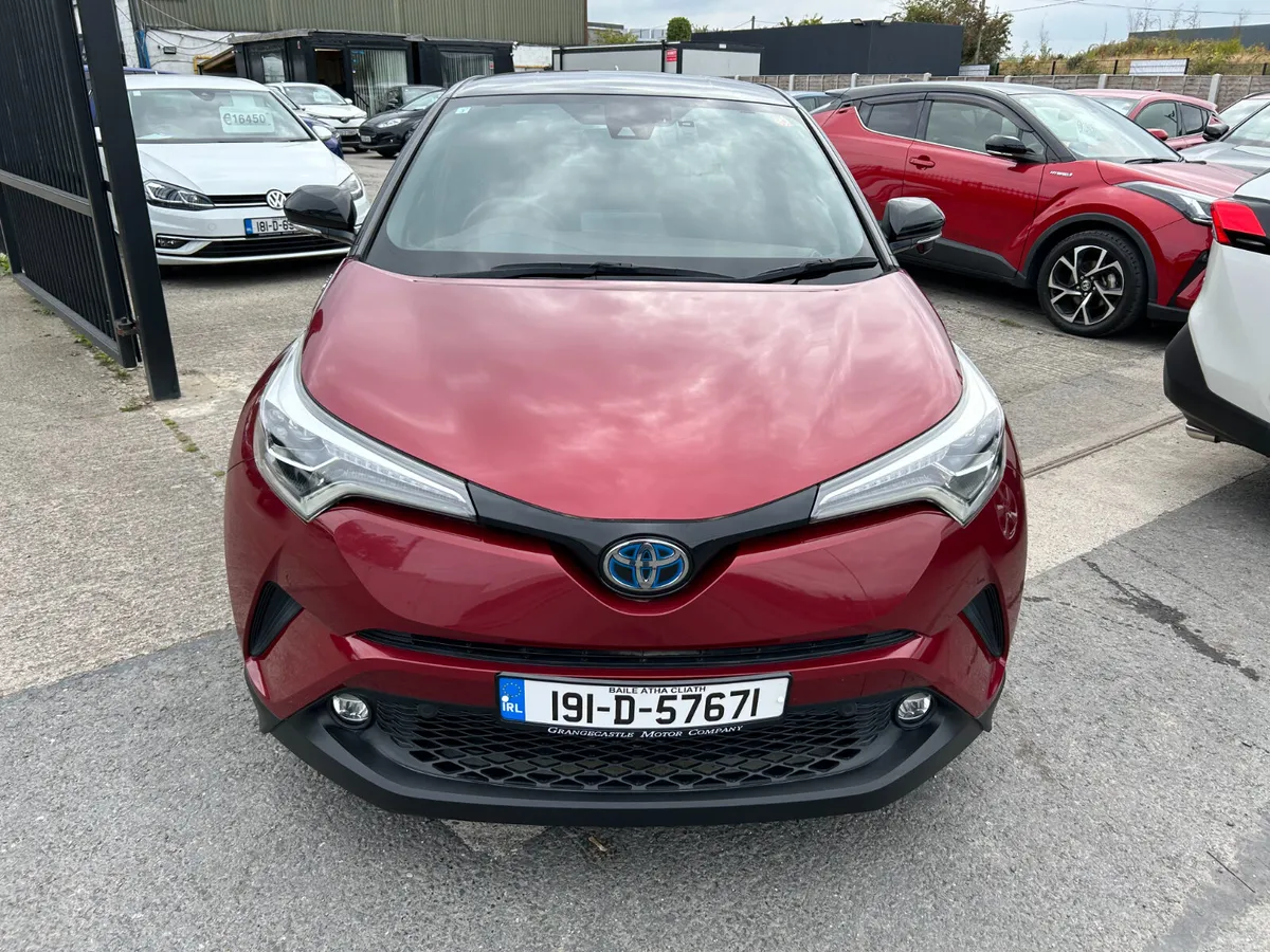 TOYOTA C-HR 2019, 1.8 HYBRID AUTO HIGH SPEC LOW KM - Image 2