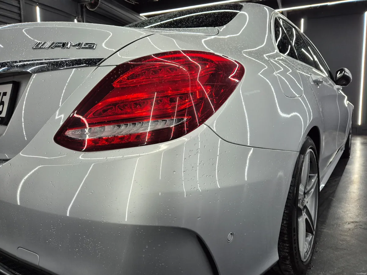Mercedes-Benz C-Class 2018 - Image 4