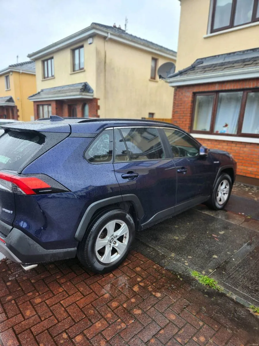 Rav4 2019 Hybrid - Image 5