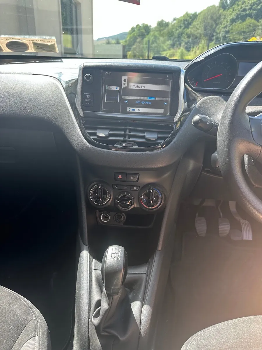 Peugeot 208 2013 - Image 3