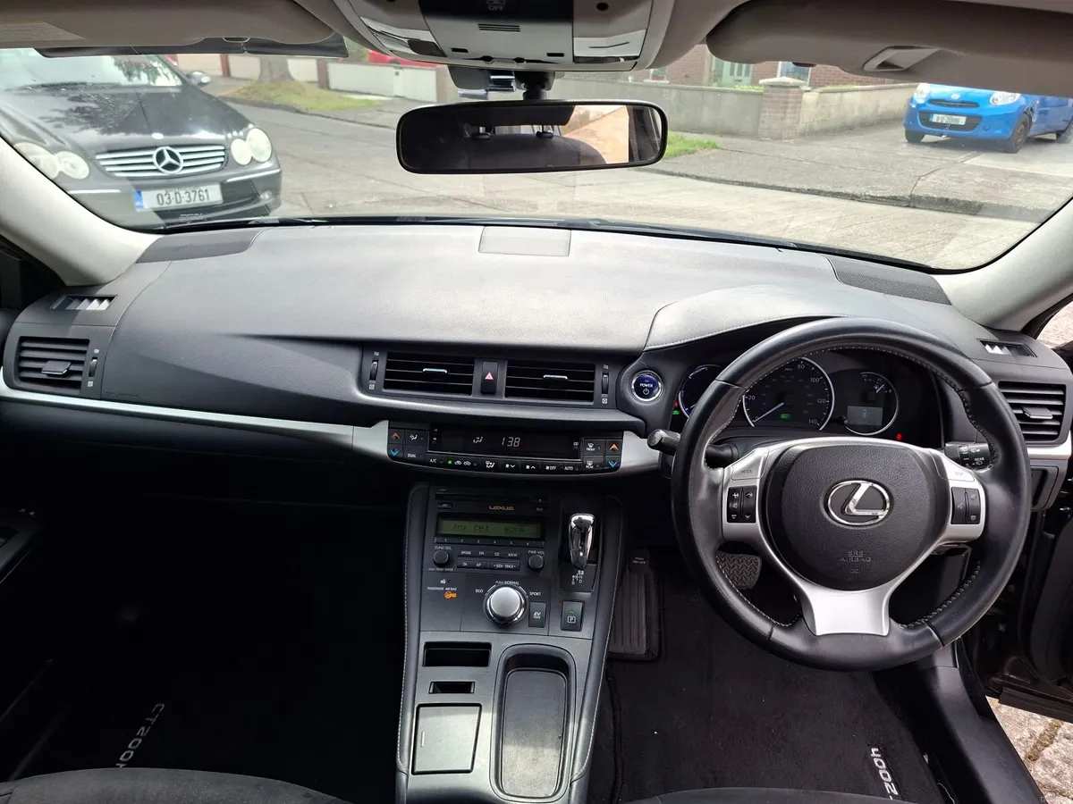 Lexus CT 2012 - Image 3