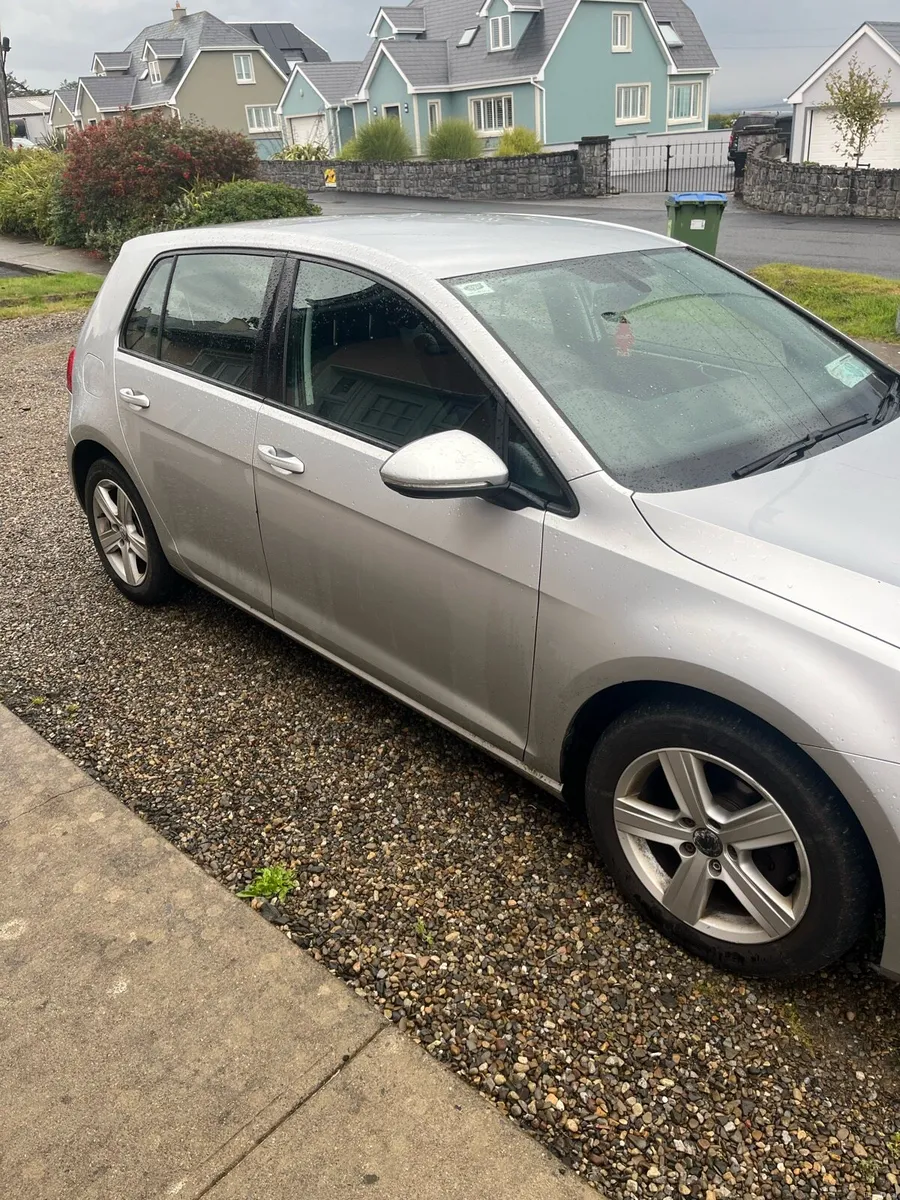 152 Volkswagen Golf - Image 2