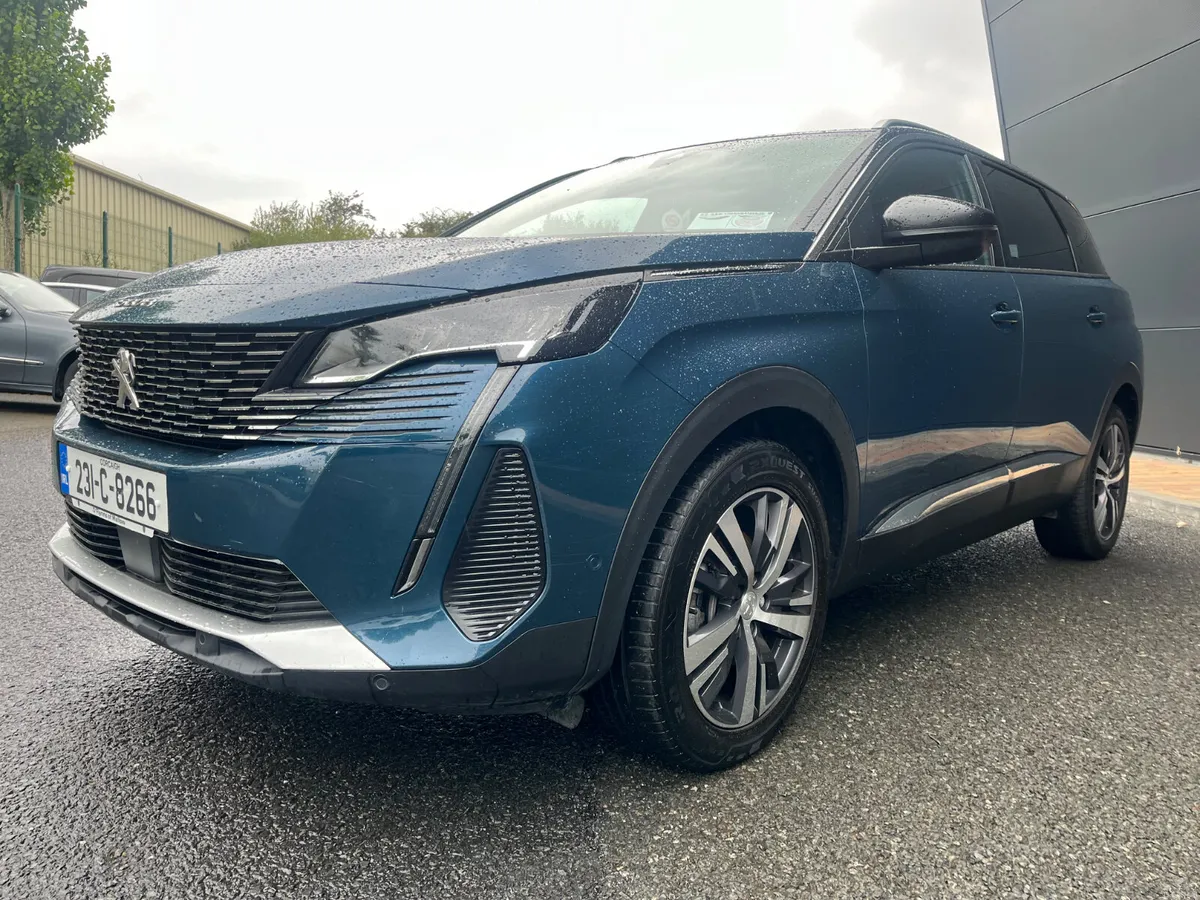 Peugeot 5008 2023 - Image 2