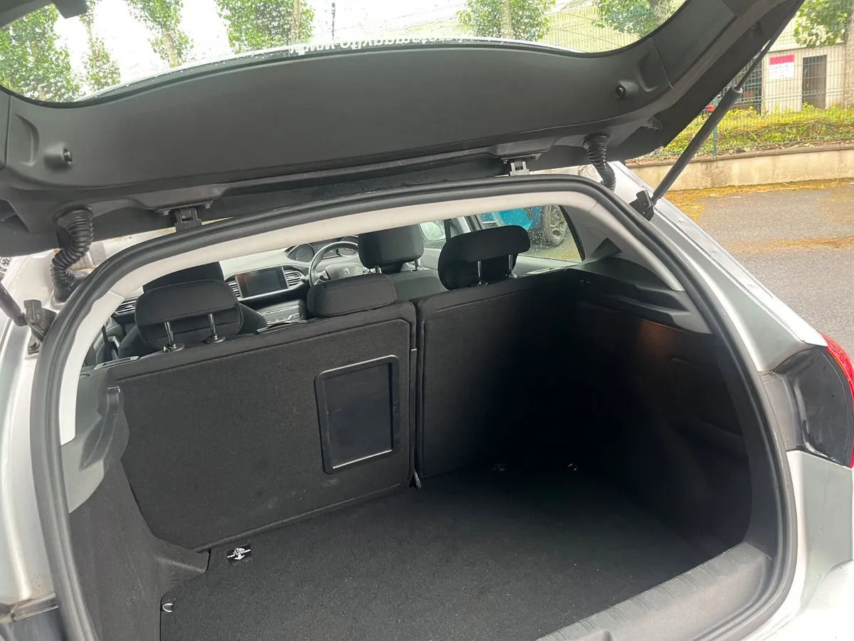 Peugeot 308 2015 - Image 5