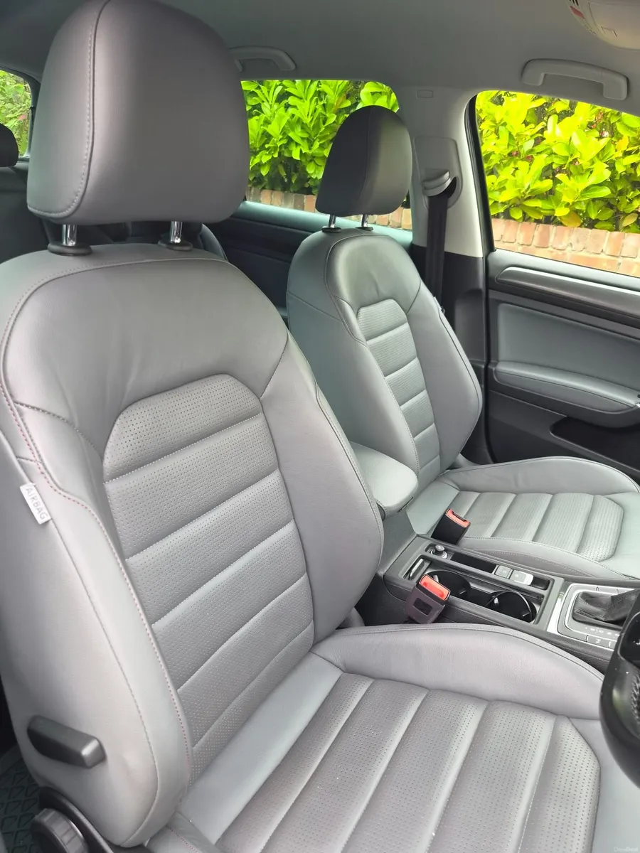 Volkswagen Golf  E 2018 Automatic 134bhp - Image 5