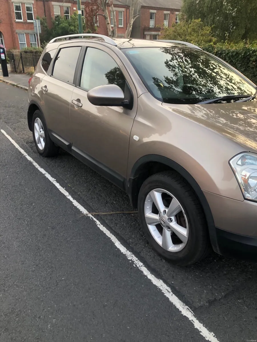 Qashqai +2 petrol 2011 7 seater  new nct 07/27 - Image 2