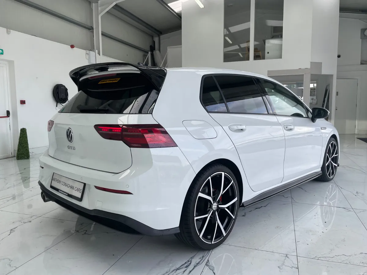 Volkswagen Golf GTD 2021 - Image 2