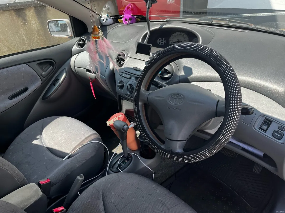 Toyota Yaris - Image 3