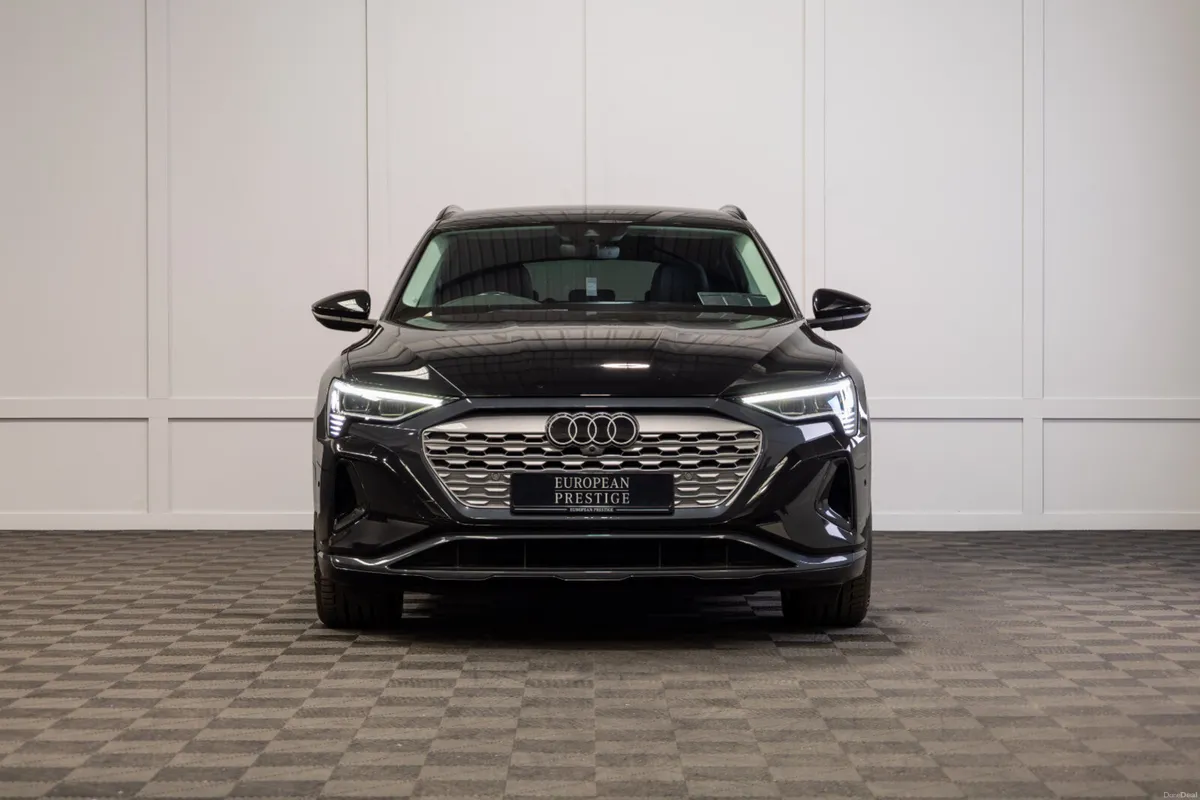 2023 Audi Q8 e-tron Sport 50 Quattro - Image 2