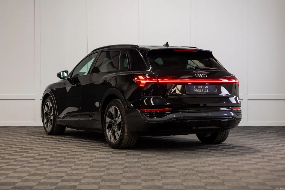 2023 Audi Q8 e-tron Sport 50 Quattro - Image 4