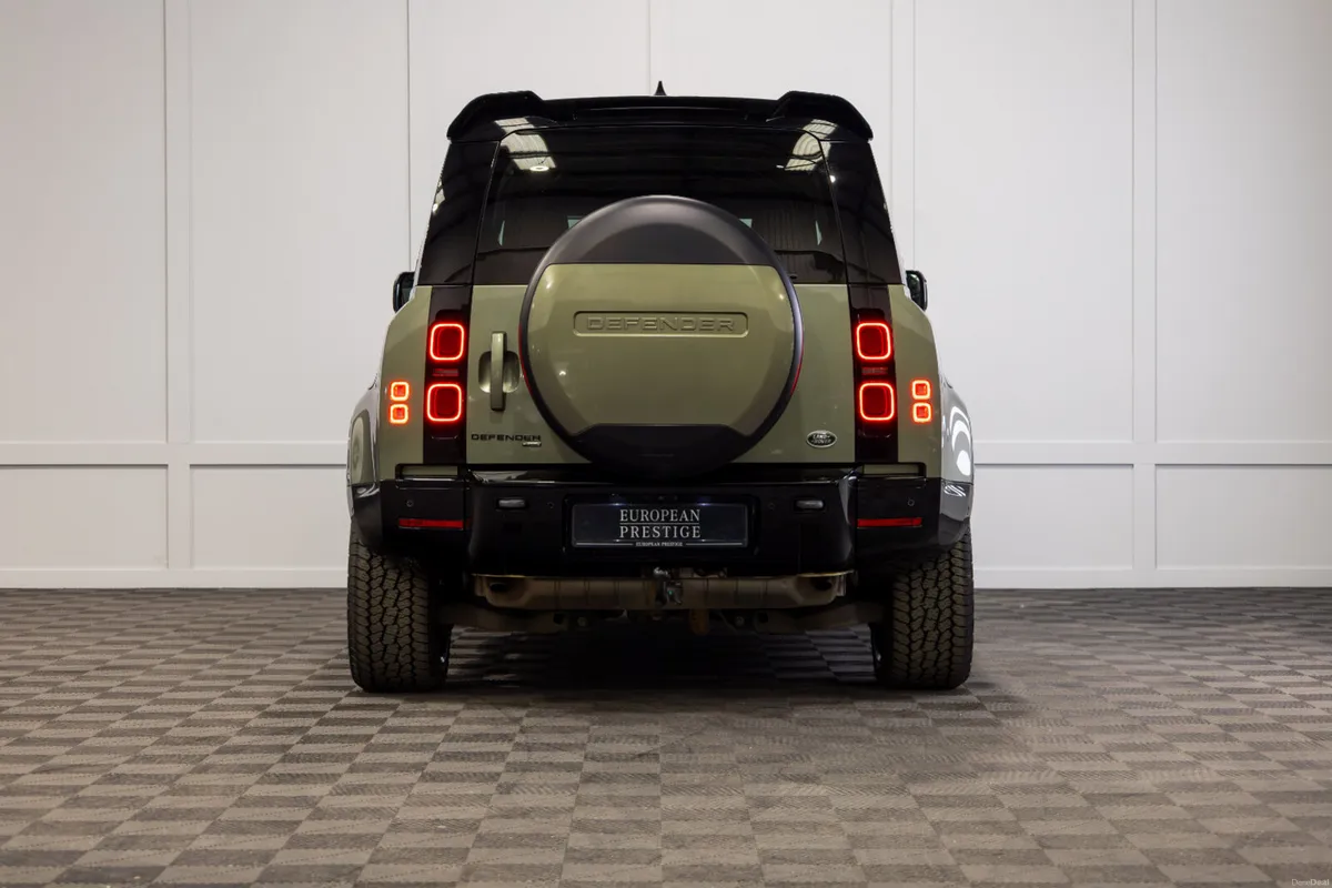 2022 Land Rover Defender 110 P400e X-Dynamic SE - Image 5