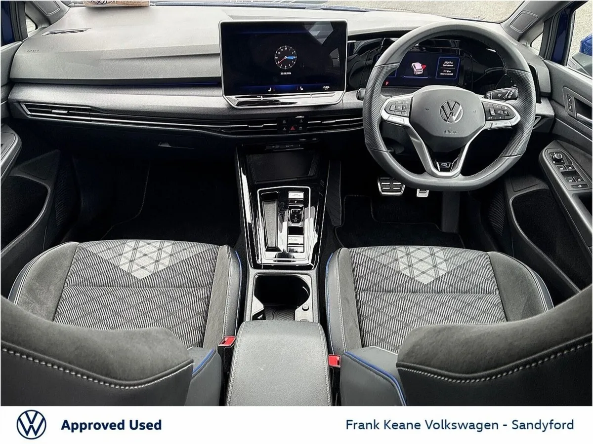 Volkswagen Golf *R-Line* 1.5 TSI MHEV 116HP AUTO @ - Image 2
