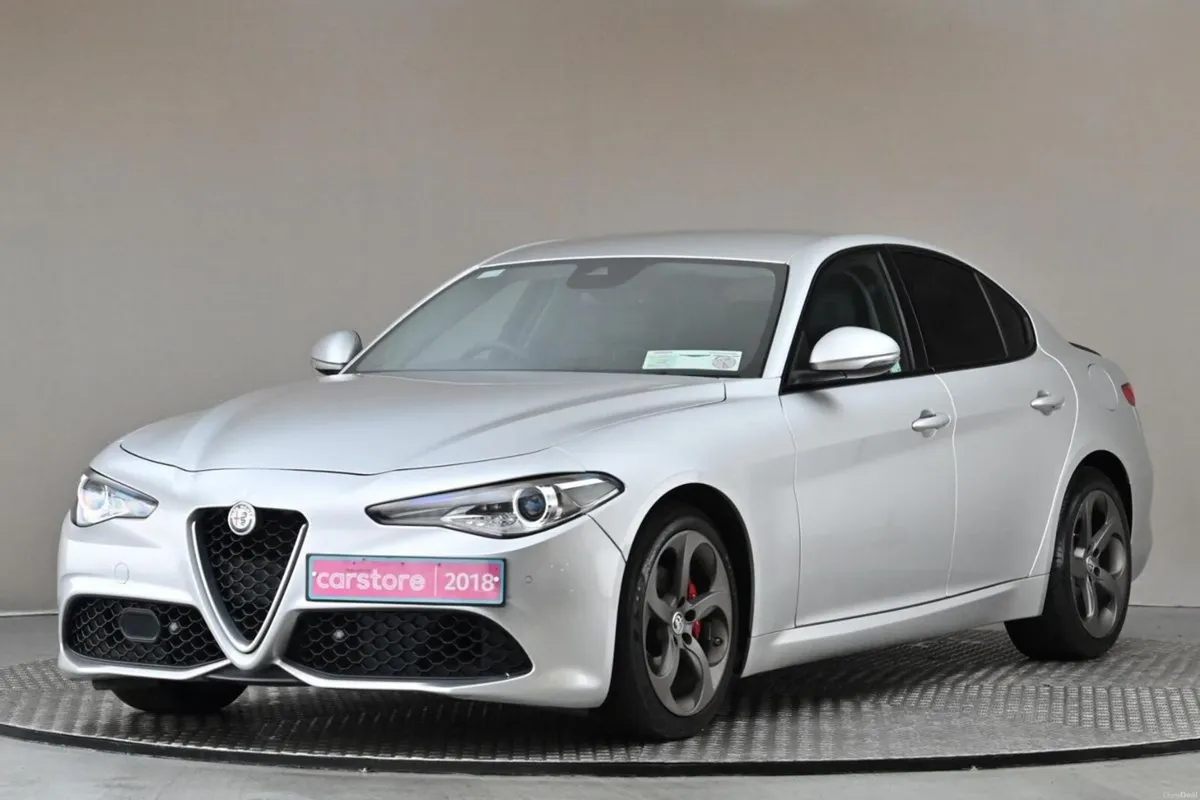 Alfa Romeo Giulia 2.2 TD SPECIALE 180BHP AUTO RWD - Image 3