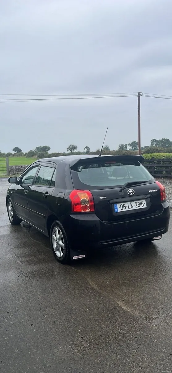 RARE sunlid Toyota Corolla - Image 2