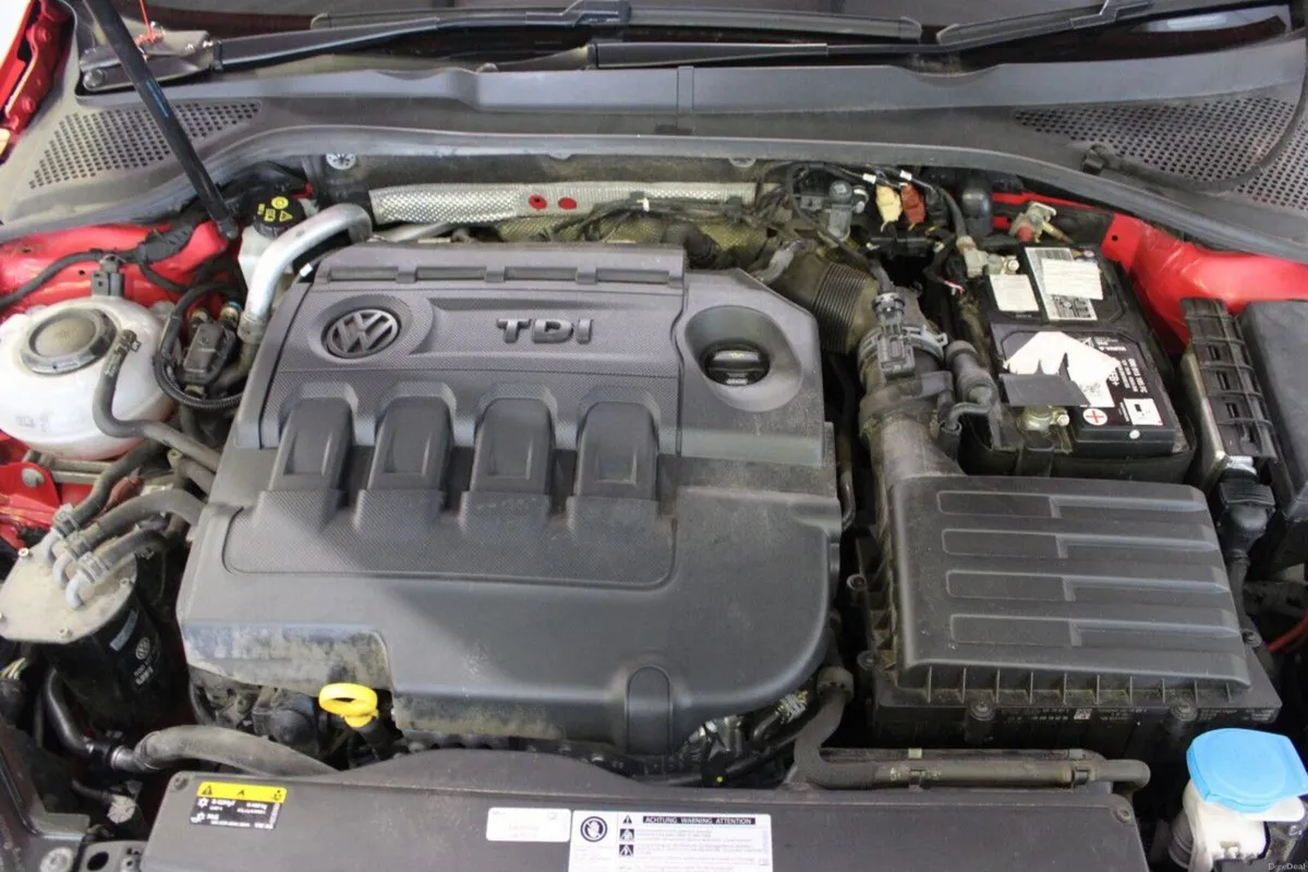Volkswagen Golf 1.6 TDI 115HP Comfortline - TENDER - Image 5