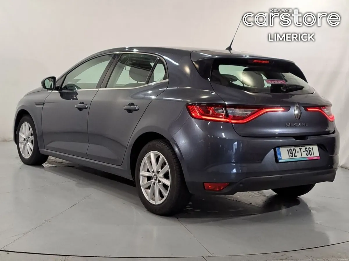 Renault Megane 1.3TCe 140 GPF PLAY - Image 5