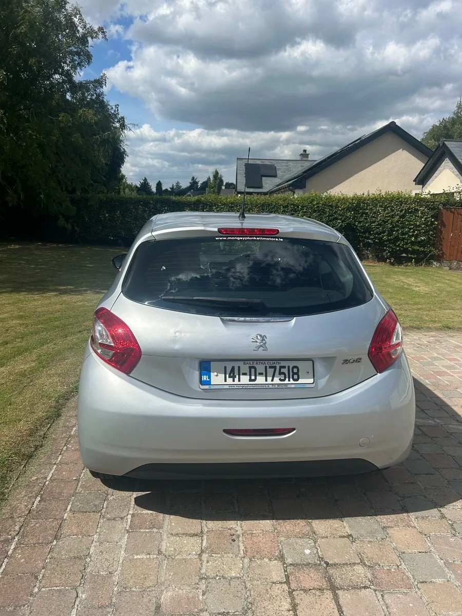 141 Peugeot 208 - Image 4