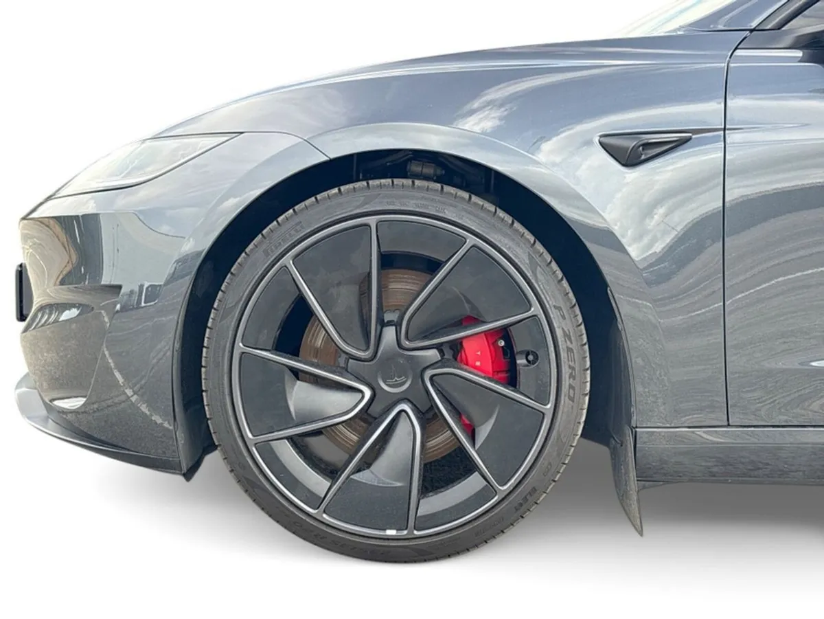 Tesla Model 3 PERFORMANCE AWD - Image 4