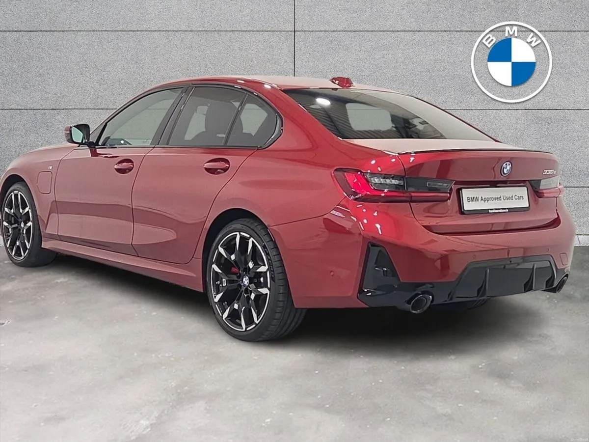 BMW 3-Series 330e - Image 2
