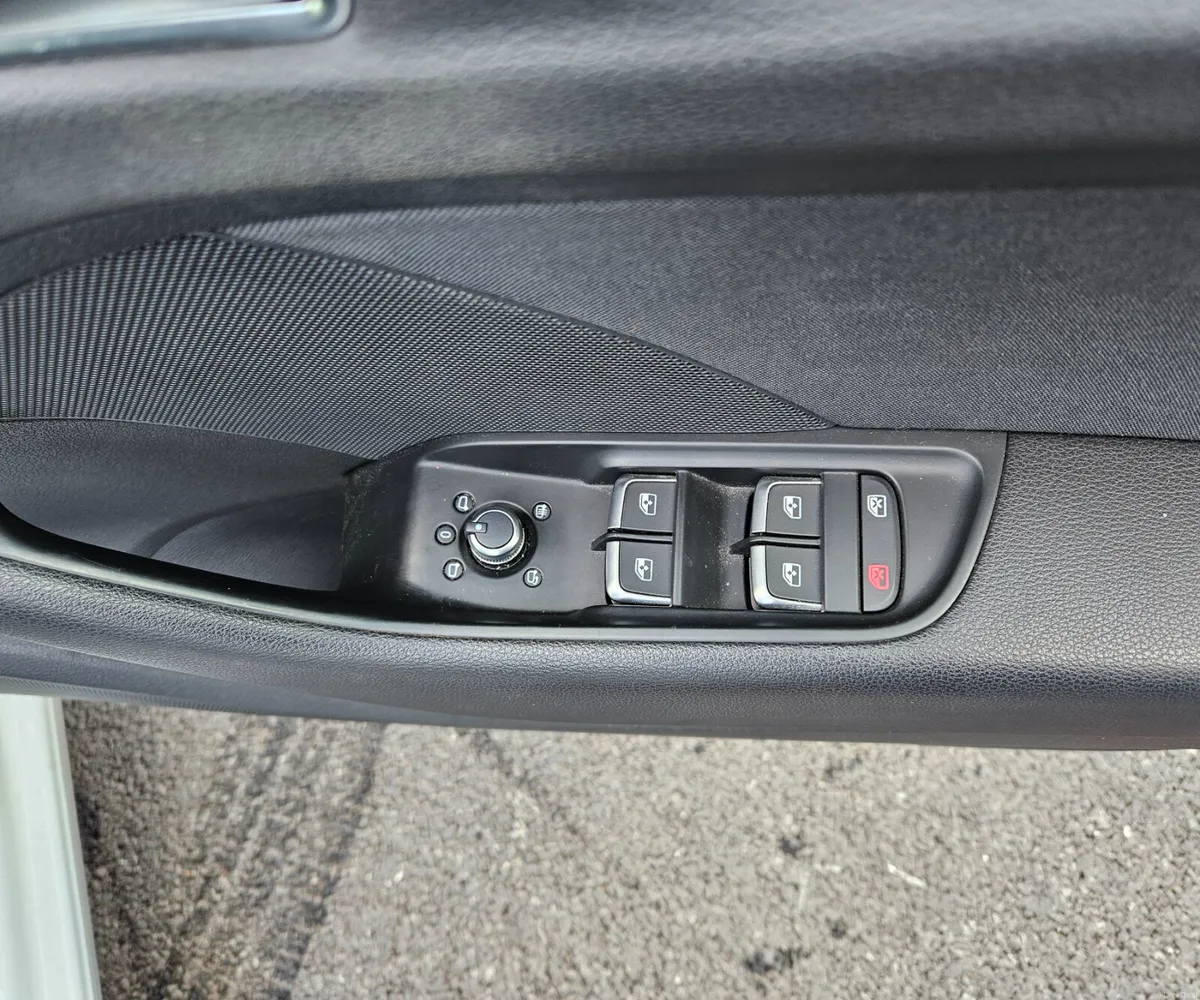 Audi A3 2018 Petrol Autimatic 27K miles only - Image 6