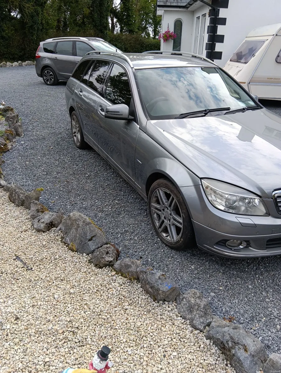 Mercedes-Benz C-Class 2010 - Image 6