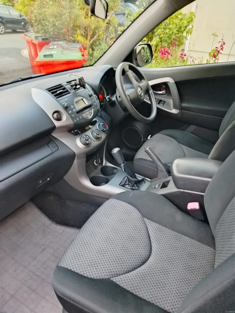 Toyota RAV4 2007, NCT until Feb 2027 - Image 5