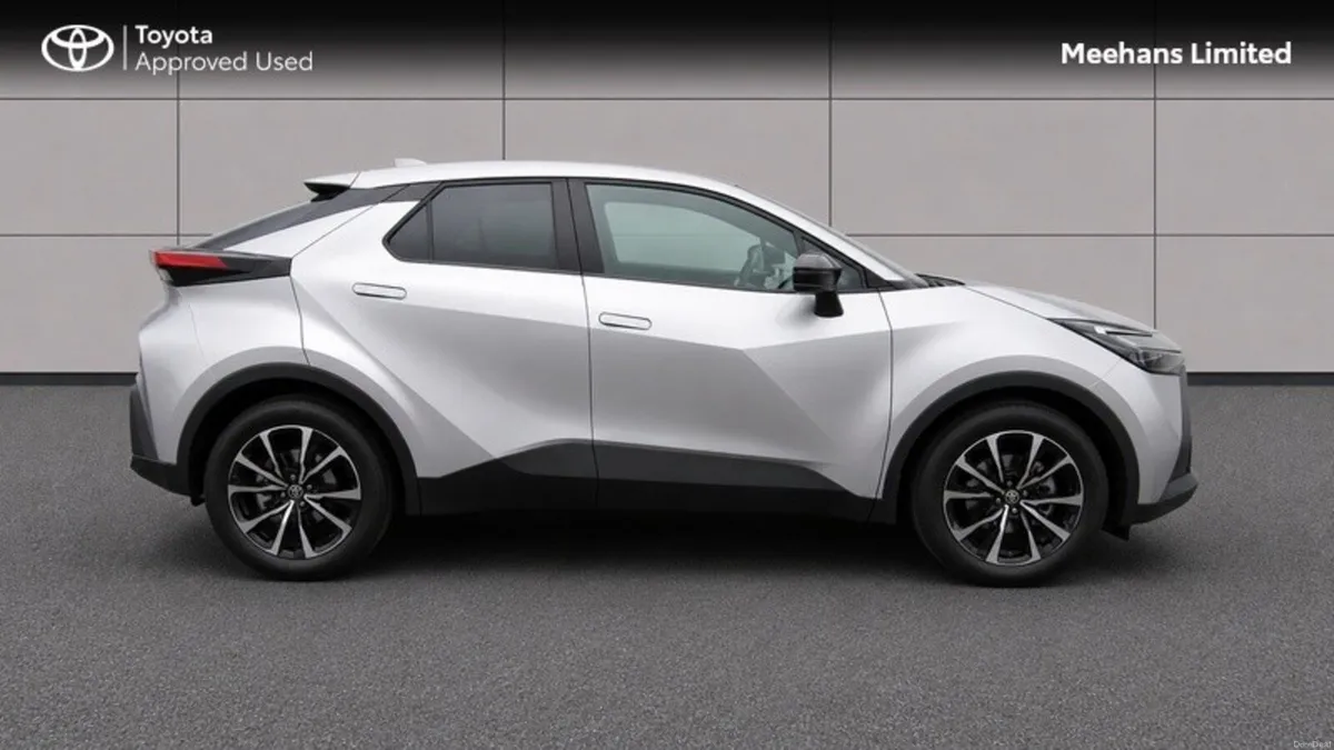 Toyota C-HR C-HR HEV Sport - Image 3