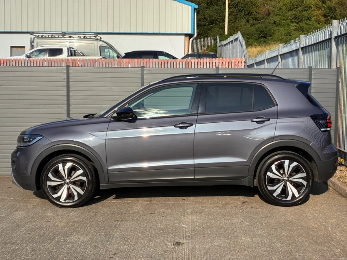 Volkswagen T-Cross BLACK EDITION TSI - Image 3