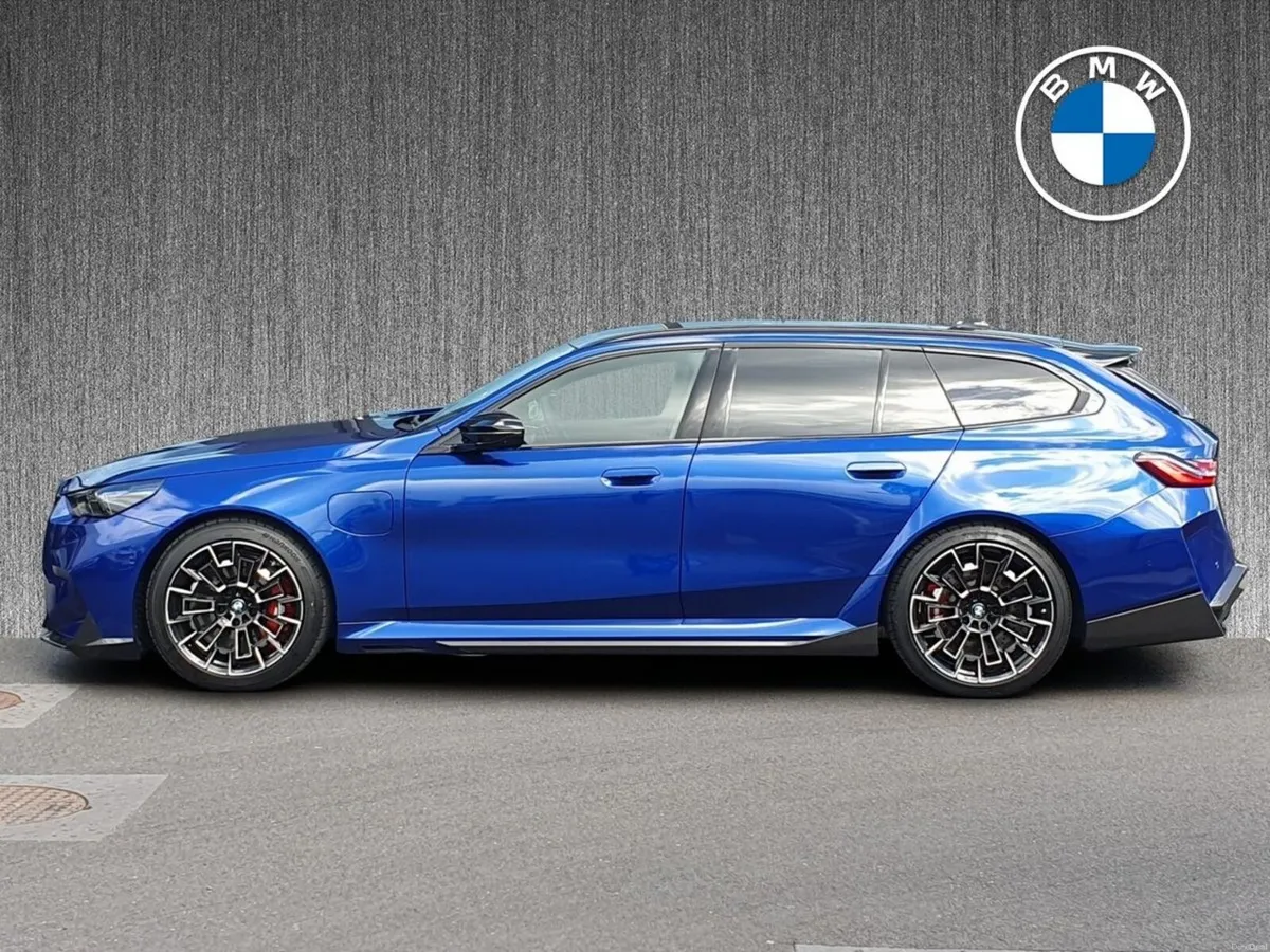 BMW M5 Touring - Image 3