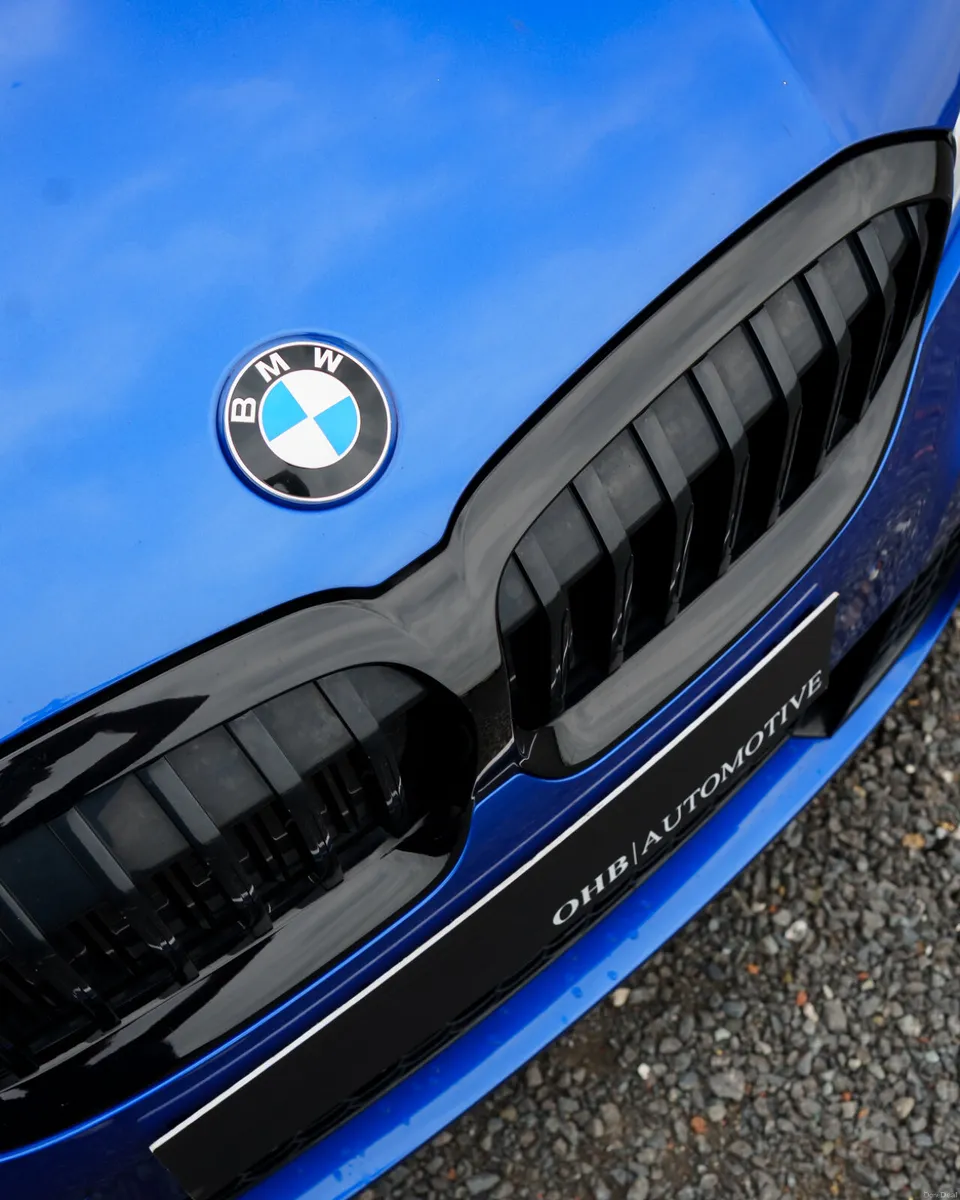 BMW 330E M SPORT - Image 2